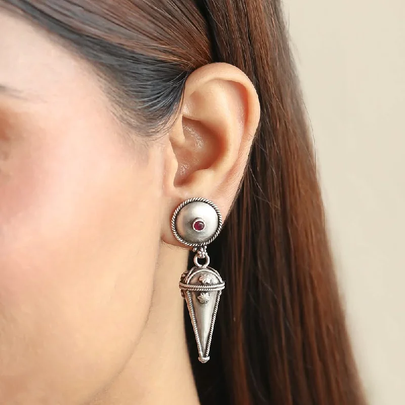 vintage statement earrings for women -vintage statement earrings for women -Silver graceful & edgy earring