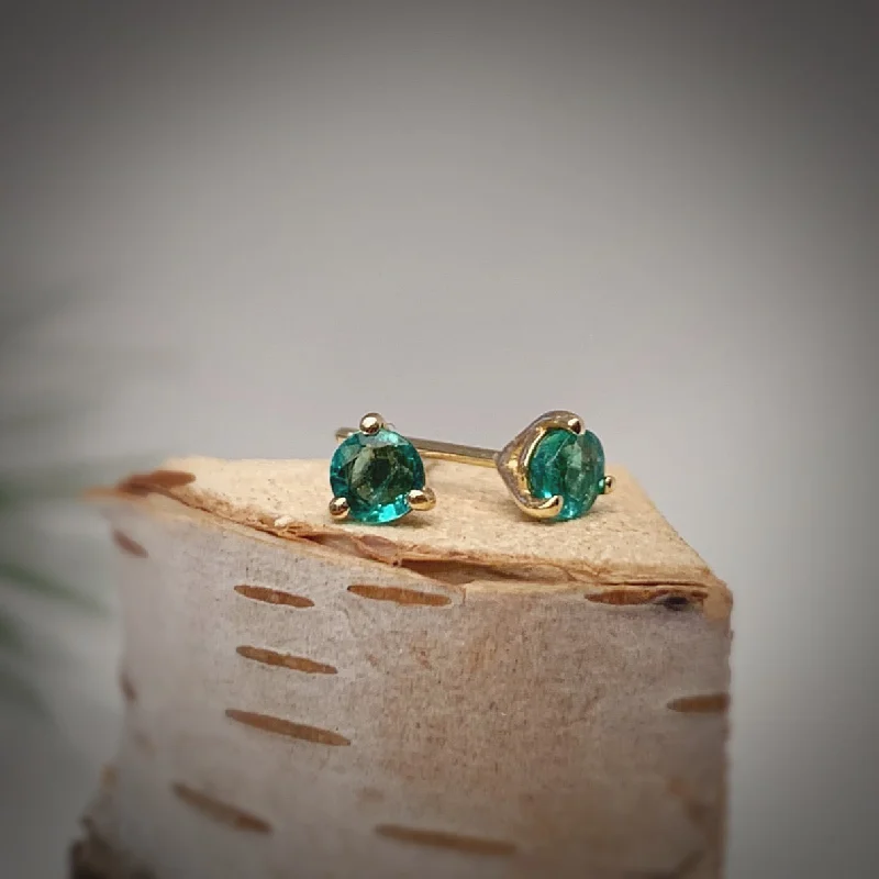 women’s custom engraved earrings -women’s custom engraved earrings -Emerald Stud Earrings