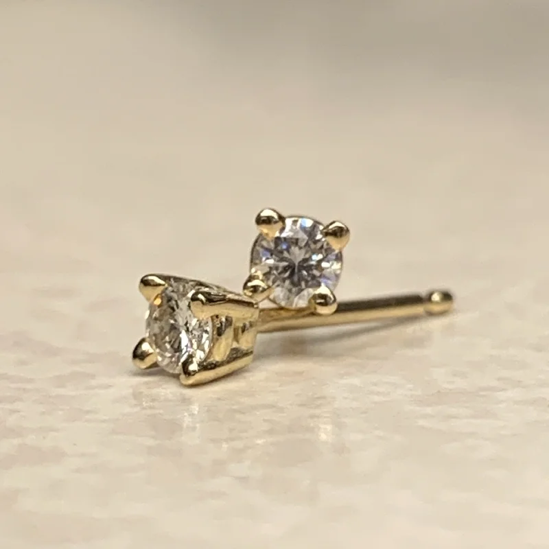 bridal earrings for women -bridal earrings for women -Dainty Diamond Stud Earrings