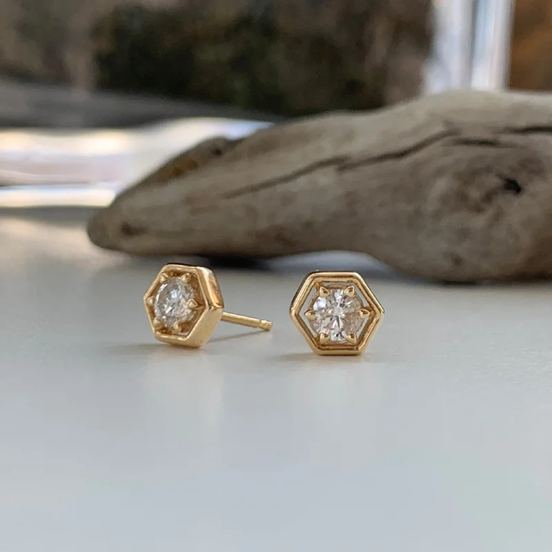 bridal diamond earrings for women -bridal diamond earrings for women -Lab Diamond Honeycomb Stud Earrings - Ready Made