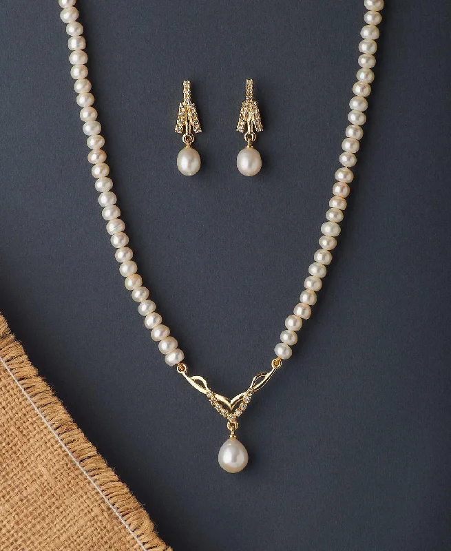 elegant necklaces for women -Beautiful Stone Studded Pearl Necklace Set