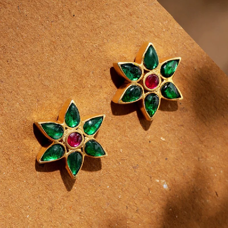 minimalist earrings for women -92.5 Silver Green Kundan Flower Stud Earrings