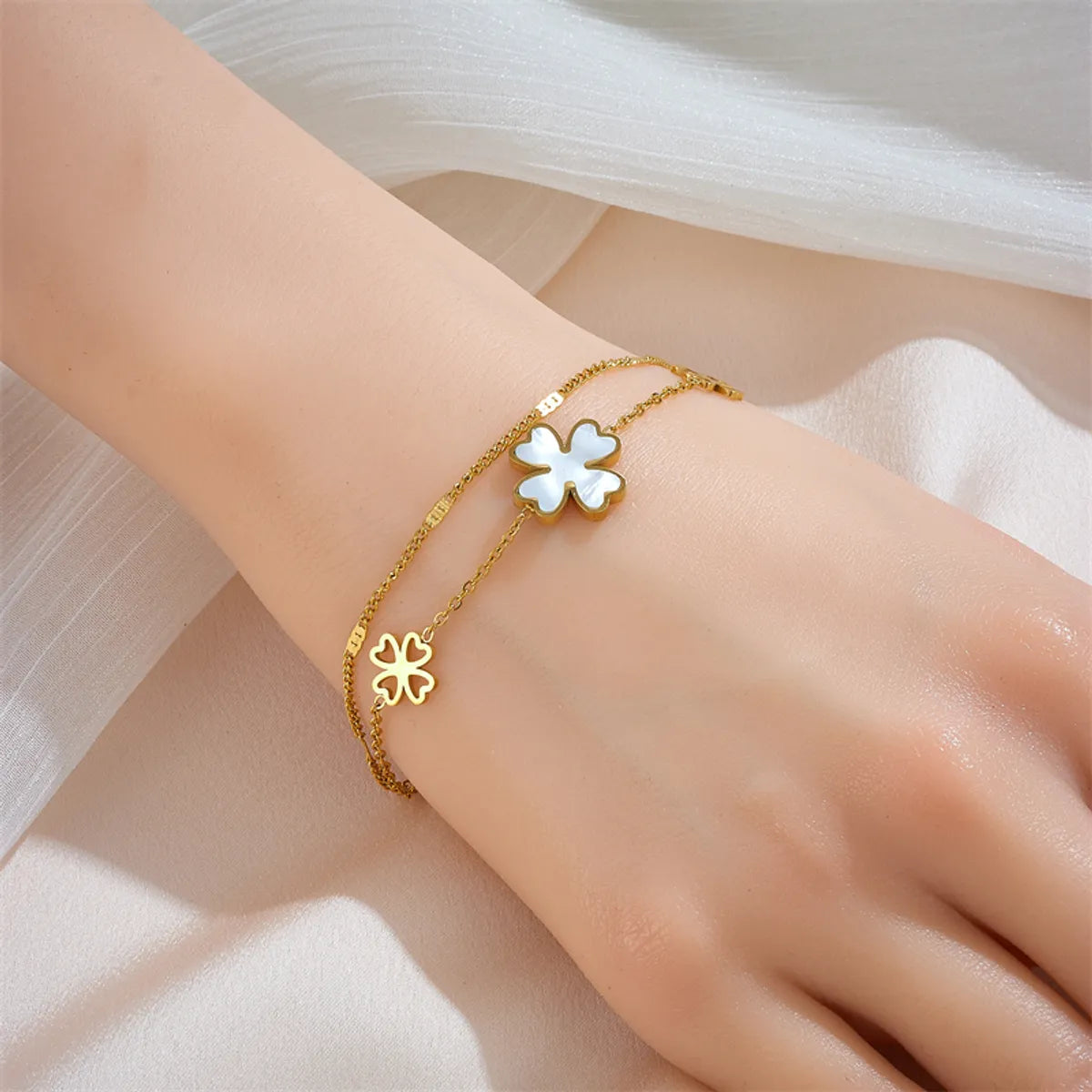 modern bracelets for women -Classic Style Flower Titanium Steel Patchwork Bracelets